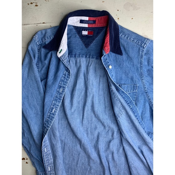 vintage 90’s Tommy Hilfiger d denim button down - Picture 6 of 13